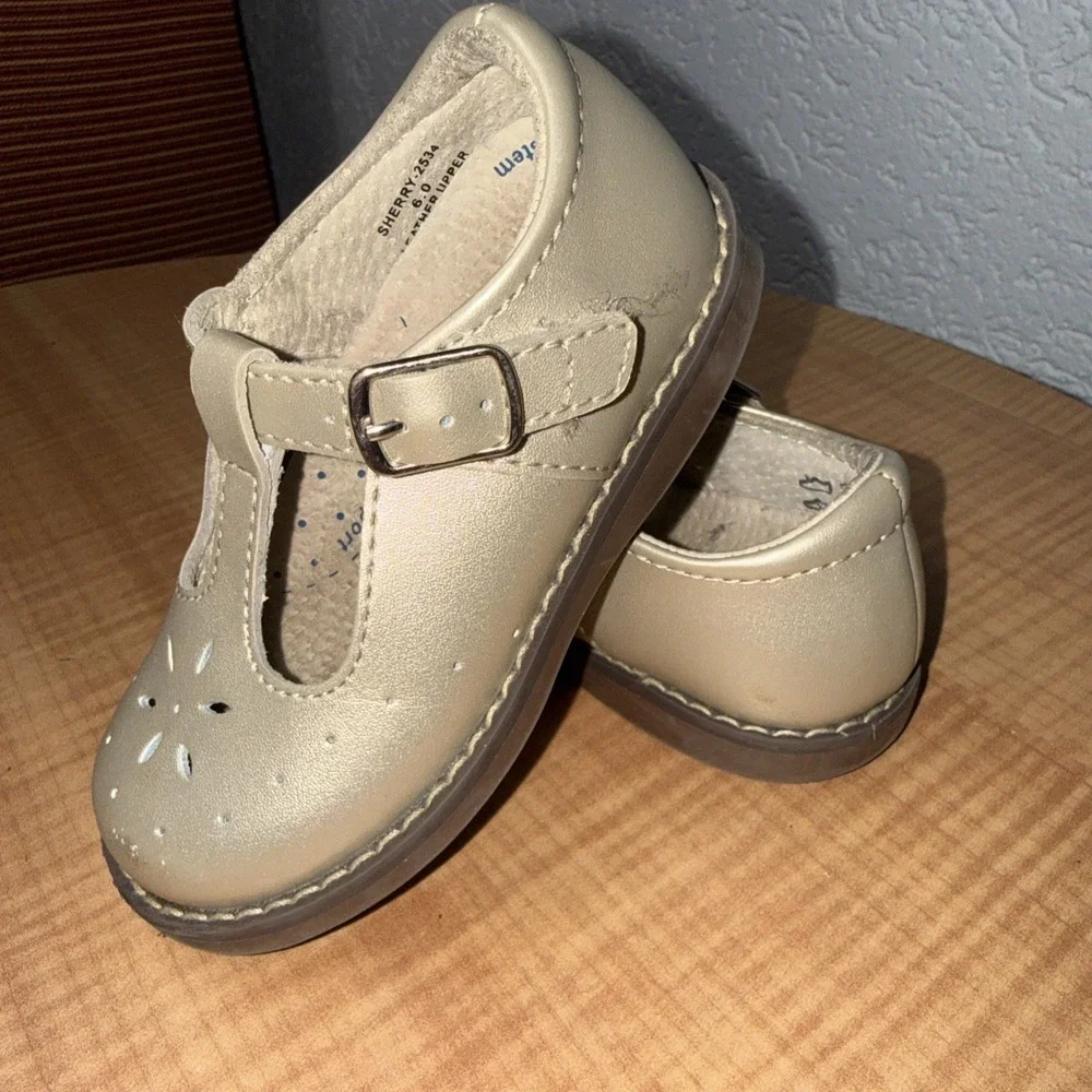 FOOTMATES Sherry Gold Leather T-Strap Mary Jane Shoes Toddler Girls US 6 Wide